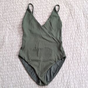 Left On Friday Sunday Suite AGAVE